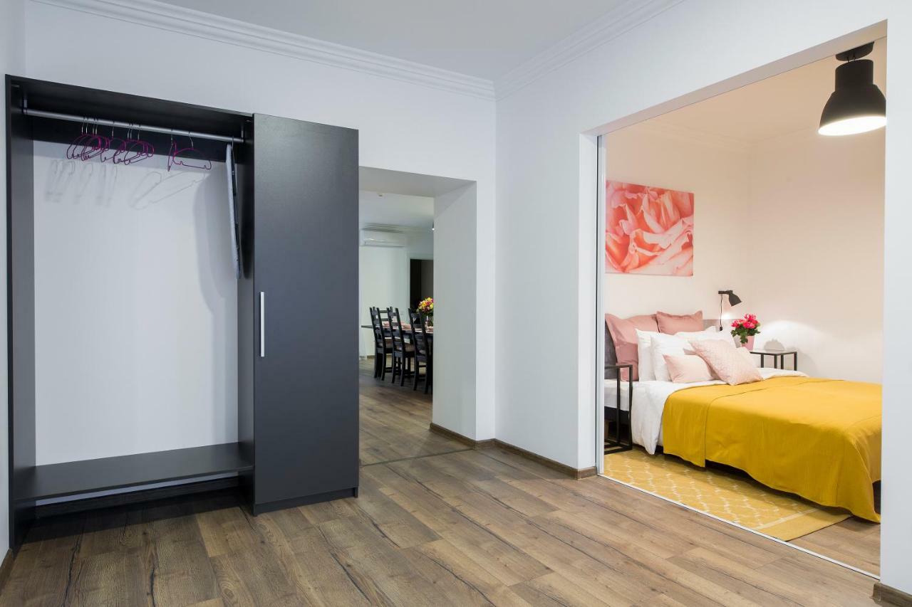 St.Roland Livu Square Apartment Riga Exterior photo
